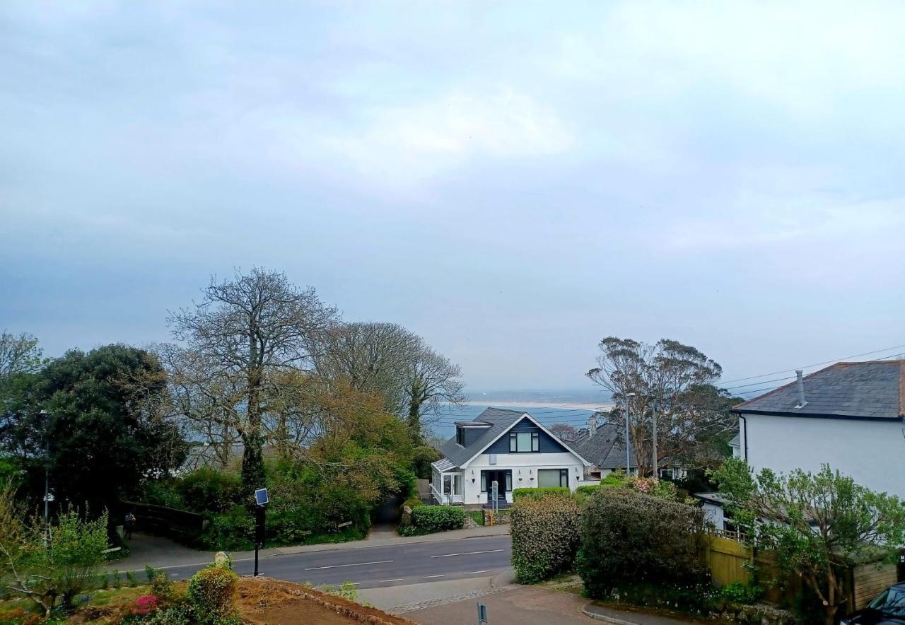 ホテル St Merryn Carbis Bay エクステリア 写真